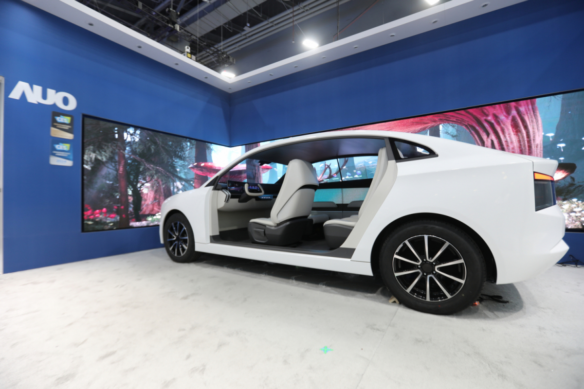 NG娱乐发表全新Smart Cockpit 2024，大秀显示应用成果、及释放Micro LED终极显示技术量能的全新智慧座舱，以营造突破性、沉浸式的视觉体验，重新定义智慧座舱，满足驾乘人员的全方位感受。